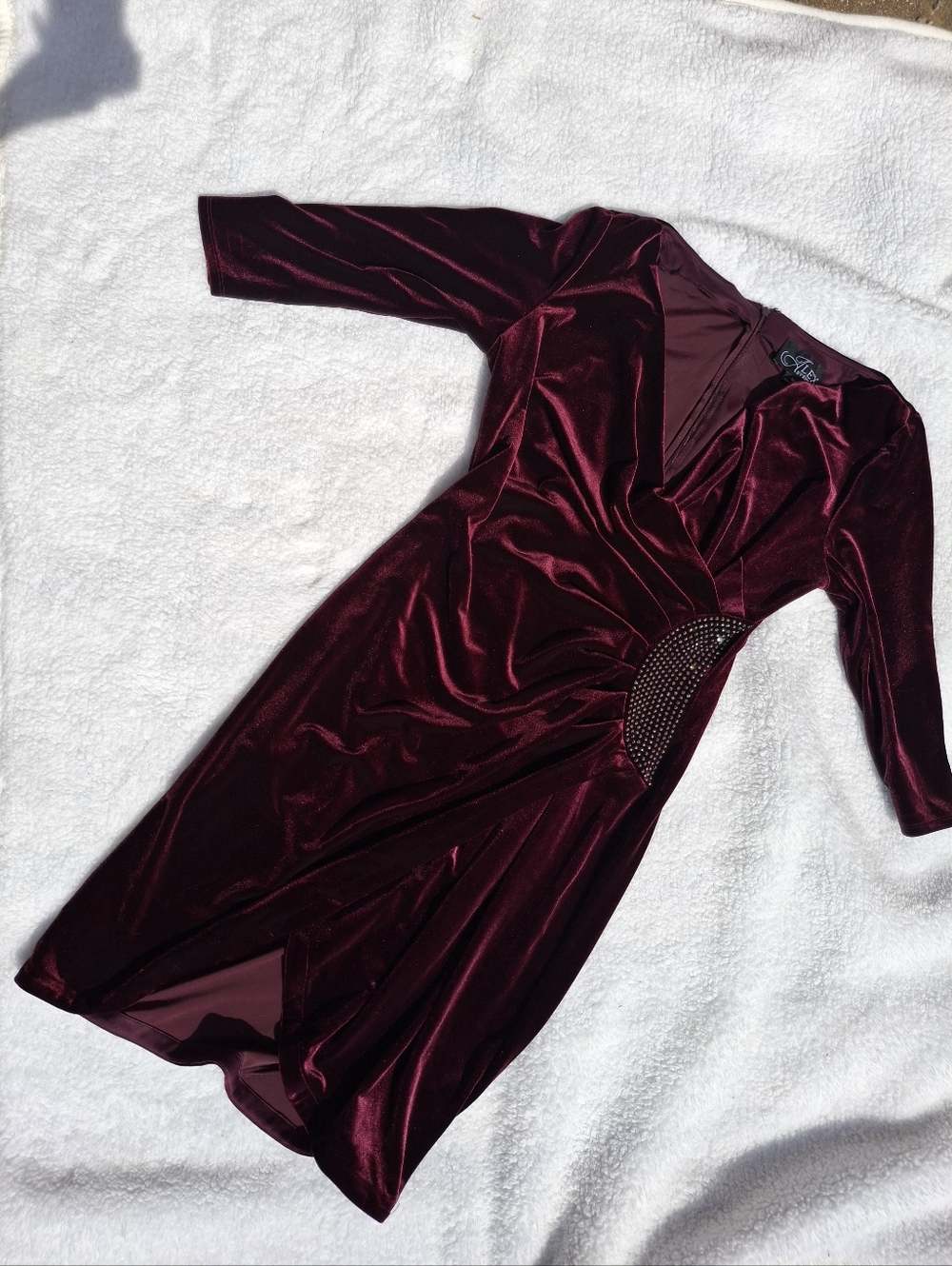 Alex Evenings Burgundy Velvet - Size 14